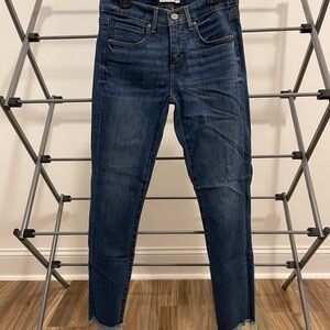 NWT Size 25 (size 0) LOFT Skinny Jeans with Frayed Hems